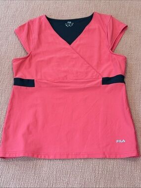 FILA med wm’s Coral Pink V‑Neck Athletic top